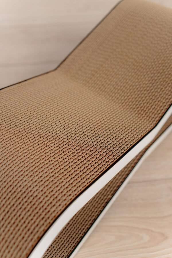 Tiny Tiger S - 60 × 20 × 22 cm