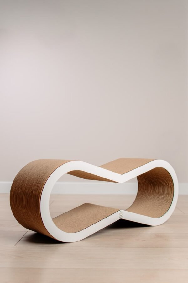 Tiny Tiger M - 66 × 26 × 22 cm